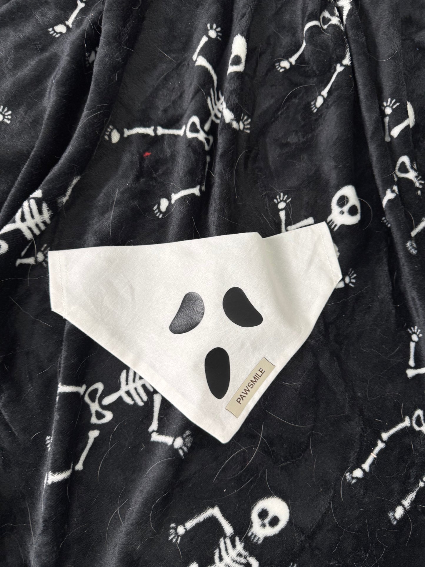 Spooky Paws – Halloween Bandana met Ghost Face