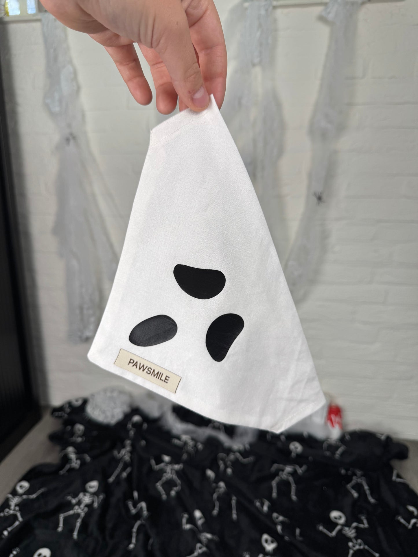 Spooky Paws – Halloween Bandana met Ghost Face