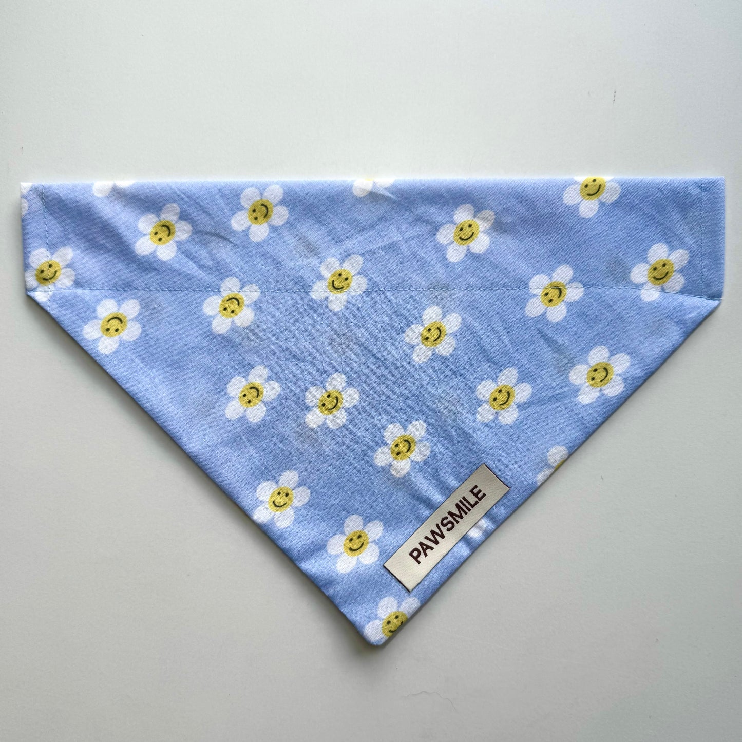 Smiling Daisies – Blauwe Daisy Bandana
