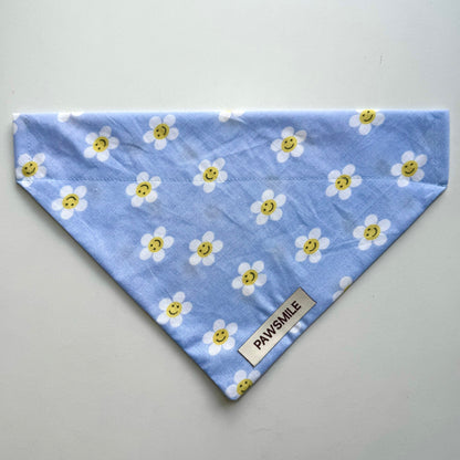 Smiling Daisies – Blauwe Daisy Bandana