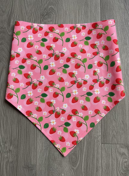 Strawberry fields - knoopbandana