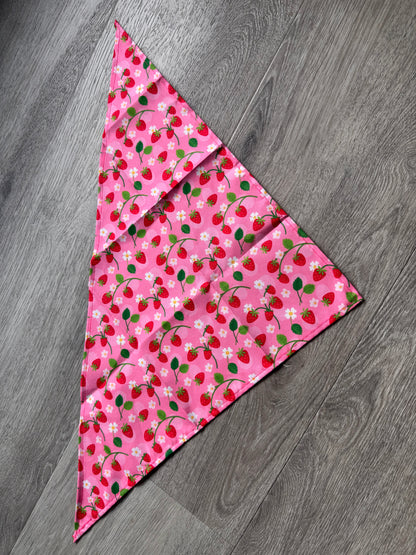 Strawberry fields - knoopbandana