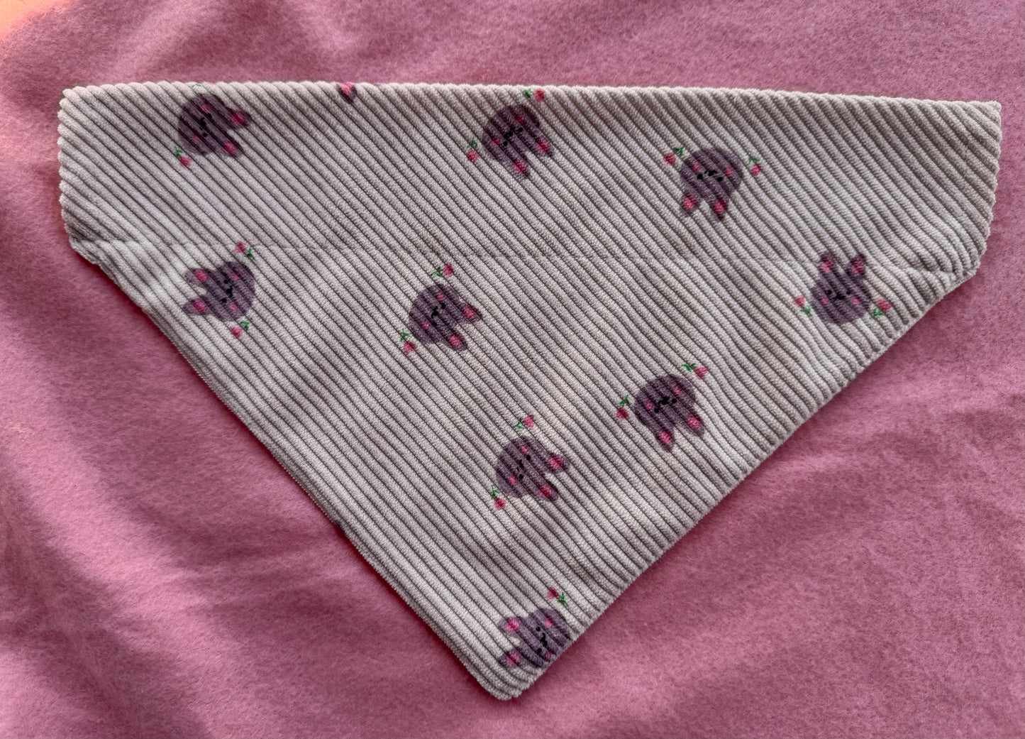 Bunny Blooms – Bandana met Konijntjes en bloemen